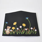 花畑ねこ刺繍ブックカバー文庫本サイズ〈黒〉送料無料『肉球しおりとコースタープレゼント中』