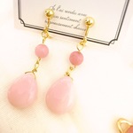 【春アクセ】ガーリッシュな桜色ドロップイヤリング