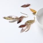 和紙の落葉ピアス【枯葉】　木の葉　紅葉　秋　落ち葉
