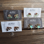 耳元が華やか　フラワーピアス