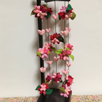 スタンド付き　ピンクの花の吊るし飾り