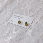 送料無料✴︎アレルギー対応✴︎再販♡gold kira kira+swarovski ピアス・イヤリング♡エリナイト