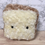 食パンのぬいぐるみ
