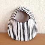 モノトーンな  スタイ  しましま