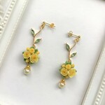 黄色のバラのブーケピアス/イヤリング/樹脂ノンホールピアス