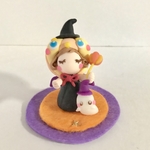 ジャックオーランタンをかぶった魔女っ子さん♬