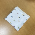  ＊ダブルガーゼハンカチ　23㎝角＊　北欧柄　小さい花