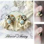 1点もの❀vintageボタンとインド刺繍リボンピアスorイヤリング                 ボタンピアス/水色/ボタン盛り/アンティーク/ヴィンテージボタン/ボタンイヤリング/フラワー/