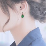 ＊14kgf＊きれいな緑の雫　宝石質グリーンオニキスのシンプルなスタッドピアス＊イヤリングに変更可能＊グリーン