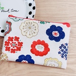 オトナポーチ　通帳入れ・小物入れ　マスクケース　母子手帳　北欧　花刺繍風　フラワー