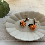 金木犀のピアス　✽.。.:*レース編み　揺れるピアス　キンモクセイ　コットンパール
