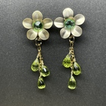 No.21 ペリドットとお花のピアス