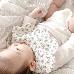 【再販】classical flower bib /クラシカルフラワースタイ　選べる色♡︎形♡︎  もくもくスタイ/はなびらスタイ/つけえりスタイ　出産祝い　シンプル　韓国生地