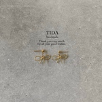 リボンのピアスorイヤリング