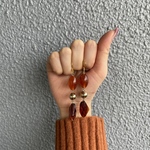テラコッタオレンジ×ブラウンピアス