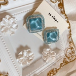 水面ビーズ刺繍ピアス