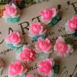 ヴィンテージ セルロイド レトロな ミニ薔薇カボション　５個セット