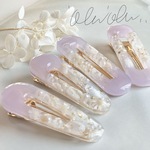 ミルキーカラーのヘアクリップ三角♡