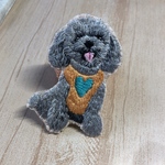 プードルちゃん刺繍のブローチ