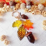 キラキラ紅葉🍁と銀杏とどんぐり🌰のキーホルダー/チャーム