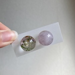 ﾌﾗﾜｰﾎﾞｰﾙ 紫 ( ドライフラワー 押し花 マーブル いびつ ニュアンス ぷっくり 丸 イヤリング ピアス )