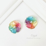 『虹色の花（クリア）』　ピアス　イヤリング