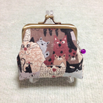 猫ばあちゃんの店オープン２周年記念　半額セール / 50%OFFセール　ねこ柄ガマ口財布 / ネコ柄コインケース　＊猫の集会＊ 中サイズ 