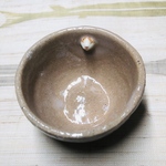 イケそうな気がしたけどこれ以上は無理めな茶白ねっこぐい呑