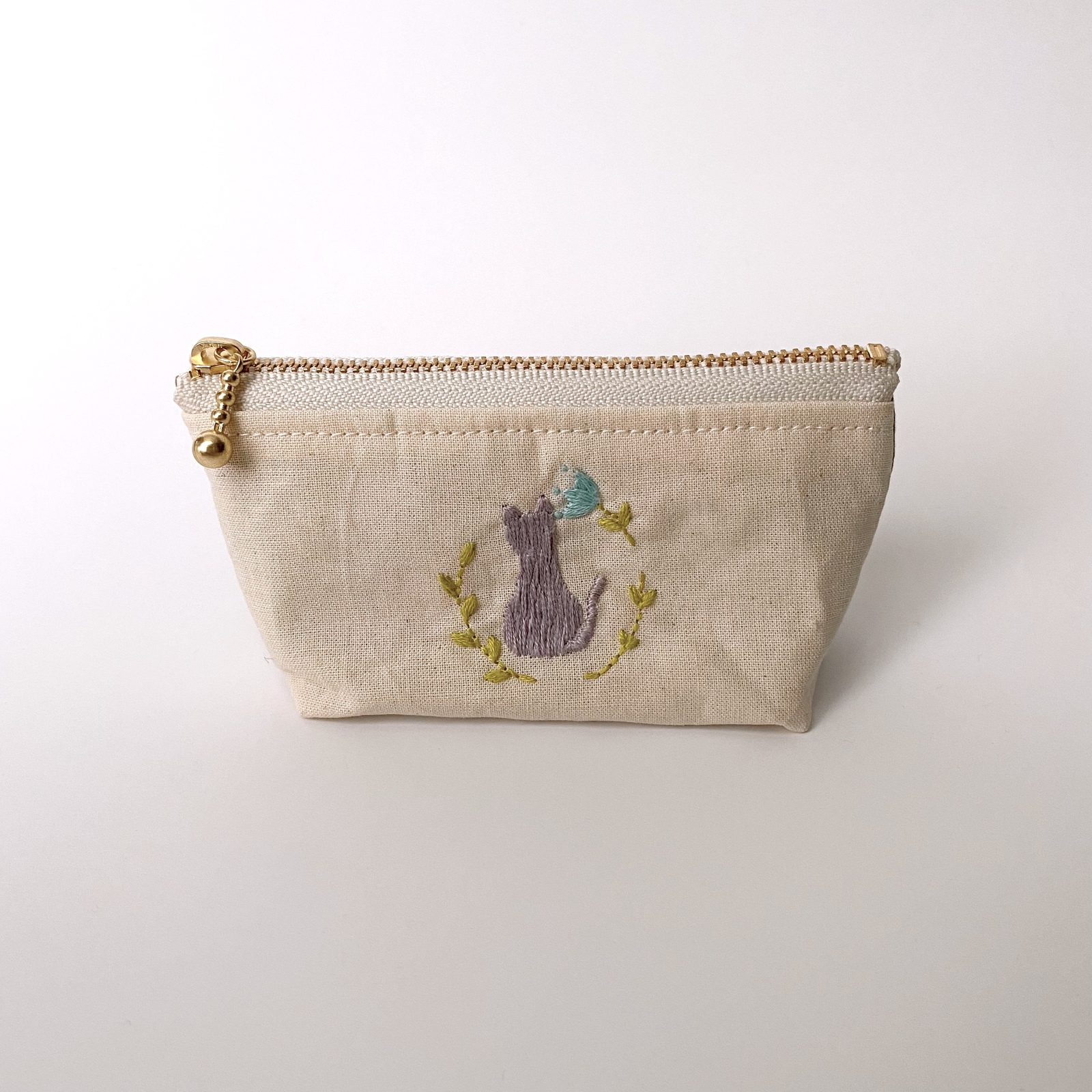 タ*ー様 ハンドメイド刺繍フレーム　夜空いっぱいの花火とニャンズ 刺繍 フランス刺繍 ハンドメイド 刺繍フレーム 壁飾り 壁掛け