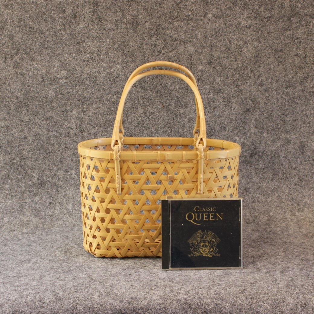 大分　別府　竹細工　作家物　亀甲編み　籠バッグ f51c59e5d858d9a5808e5d86273ee6