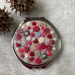 刺繍コンパクトミラー