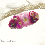 ベリーカラーのビオラ押し花バレッタ