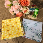 メルヘンだけど大人っぽいハンカチ