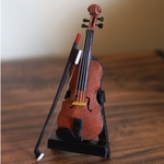 木製のバイオリンの置物🎻