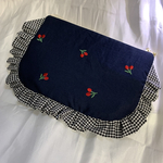 ♡送料無料‥♡ さくらんぼ刺繍の可愛いフリルポーチ