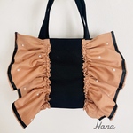 秋冬♡　新作　フリル　トートバッグ  beige