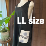 バッククロスエプロン オフ白地×グレー花　LLサイズ