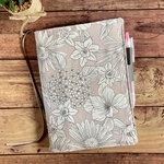 《新作》A5サイズ手帳カバー【花柄ベージュ】ほぼ日手帳カバー (カズンサイズ)