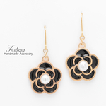 BLACK FLOWER(613) ピアス/イヤリング/ノンホールピアス/樹脂ピアス