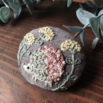 【ブローチorヘアゴム】花ねずみと菜の花畑 楕円