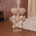 おしゃれなハートとパールが揺れるイヤリング✨