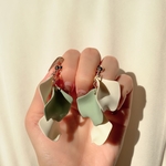 【SALE】花びらタッセル ピアス・イヤリング