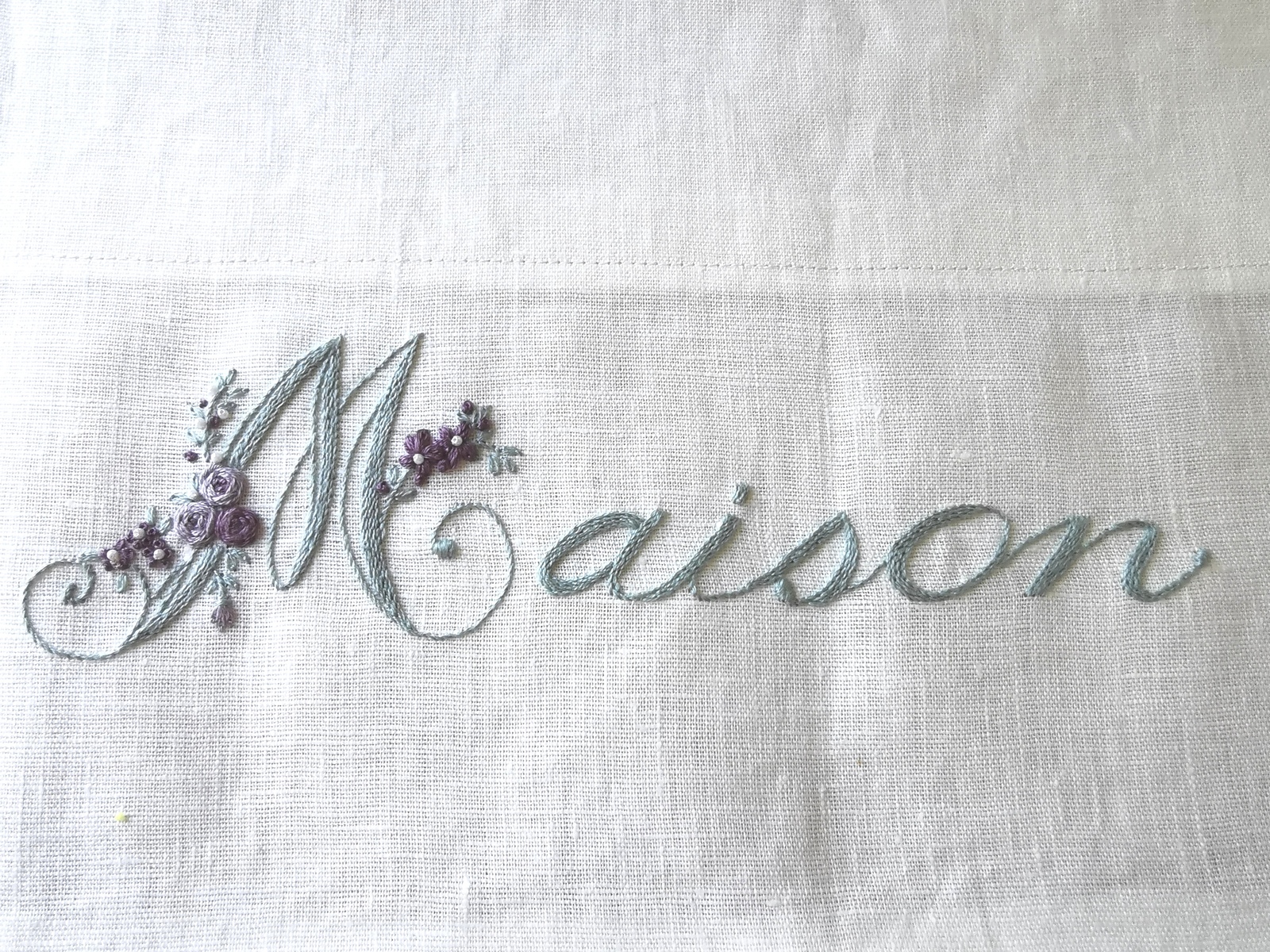 基本のステッチで刺せる フランス刺繍図案 Maison （フランス語