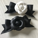 レザーカメリア  立体リボン　バレッタ　シュシュ