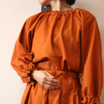 　sale!!柿色のシャーリングブラウス