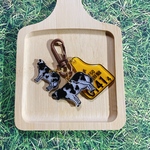 お祝いにも🎁💕赤ちゃんパーツ付きホル牛キーホルダー🐄
