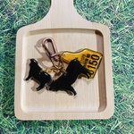 お祝いにも🎁💕赤ちゃんパーツ付き黒牛ｻﾝキーホルダー🐃