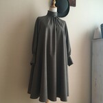 ウールストレッチで作ったハイネックフレアワンピース