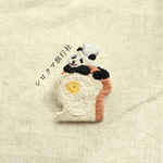 パンとパンダの刺繍ブローチ（目玉焼きトースト）