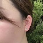 パールのお花のビーズピアス